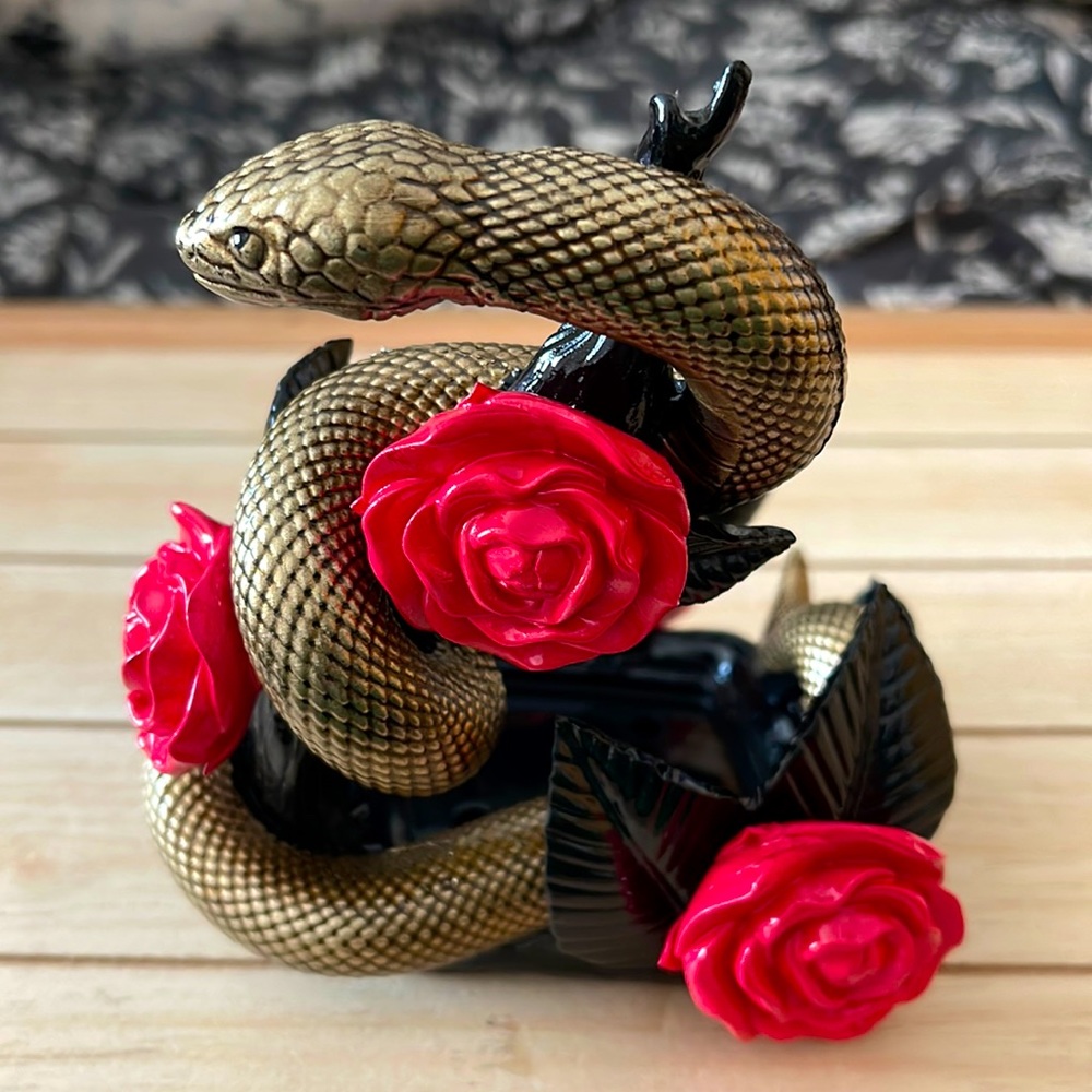 Bath & Body Works Halloween Snake & Roses Gentle Foaming Hand Soap Holder